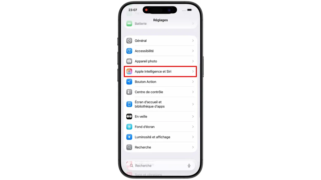 Faites défiler vers le bas jusqu’à « Apple Intelligence & Siri ».